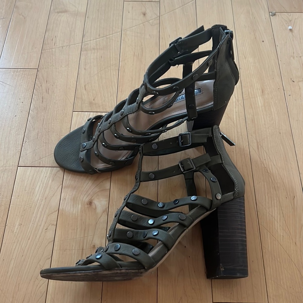 BCBG olive heels